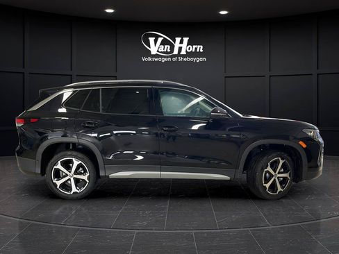 New 2026 Volkswagen Tiguan SE AWD/4WD image 8