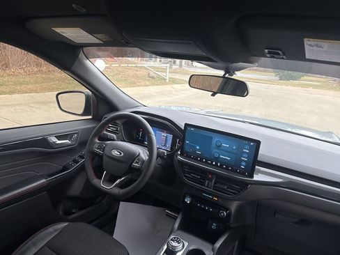 Used 2023 Ford Escape ST-Line w/ Tech Pack #1 AWD/4WD image 31