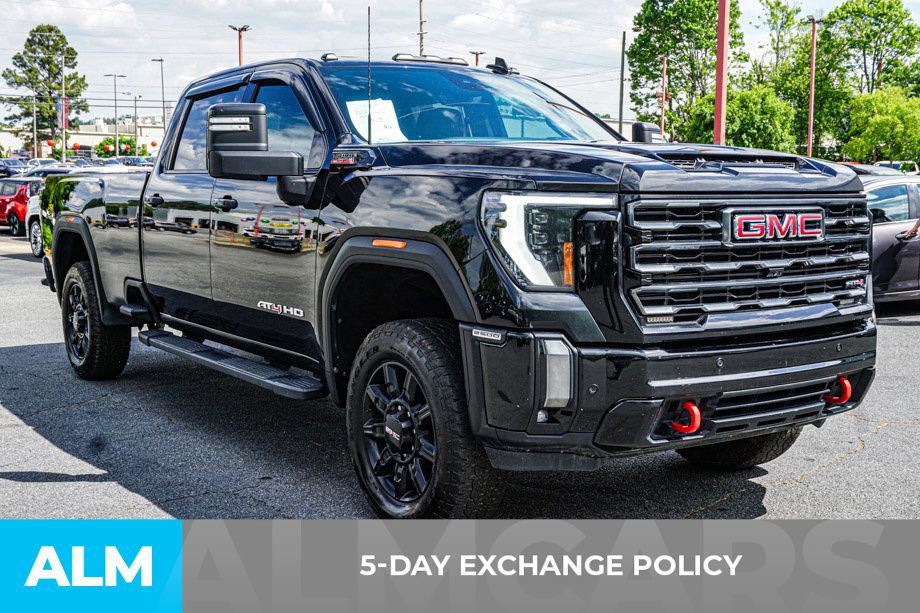 Used 2024 GMC Sierra 2500 AT4 w/ Technology Package AWD/4WD image 3