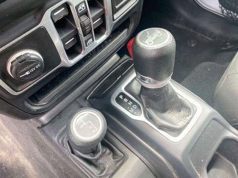 Used 2018 Jeep Wrangler Unlimited Sport S AWD/4WD image 39
