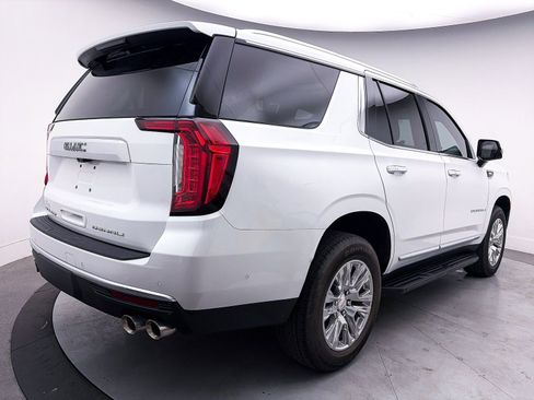 Used 2024 GMC Yukon Denali w/ Advanced Technology Package image 19