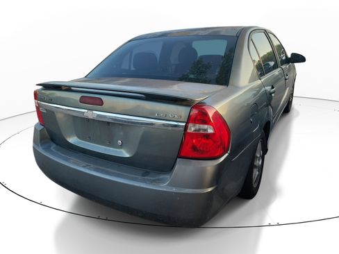 Used 2005 Chevrolet Malibu LS w/ Preferred Equipment Group FWD image 6