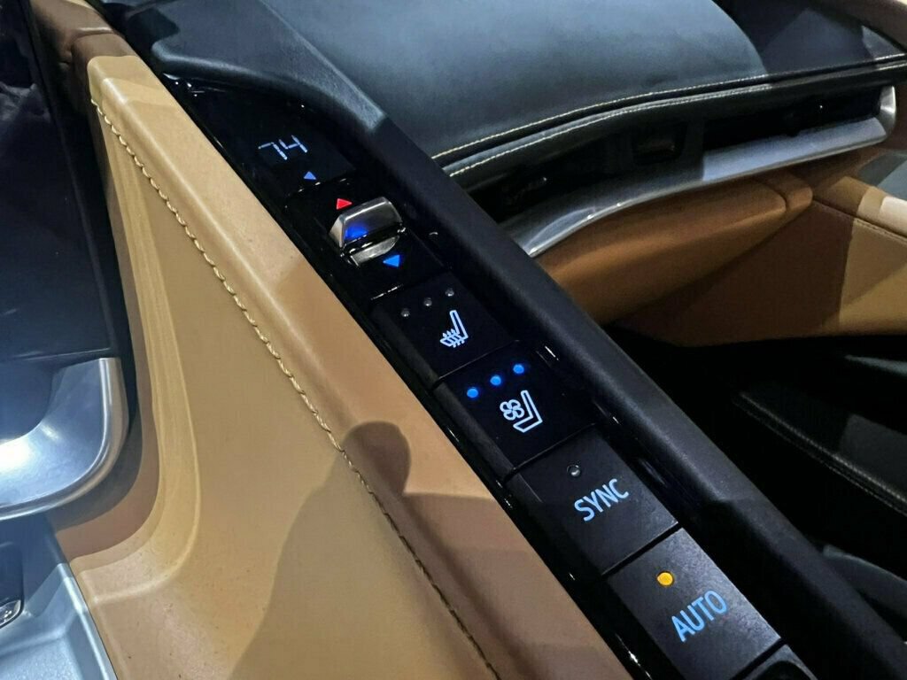 Used 2021 Chevrolet Corvette Stingray Premium Conv RWD image 33