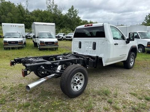 New 2025 GMC Sierra 3500 Pro w/ Convenience Package RWD image 5