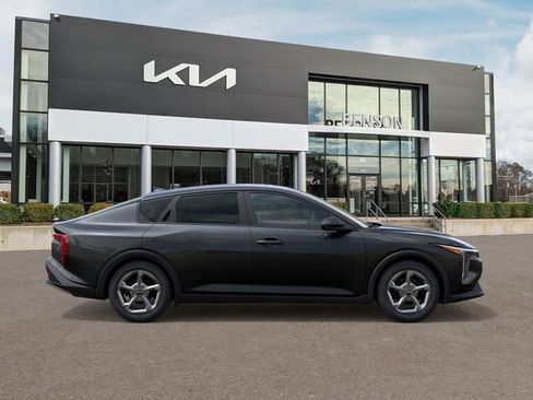 New 2026 Kia K4 LXS image 8