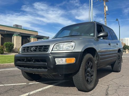 Used 1999 Toyota RAV4 2WD 4-Door image 16