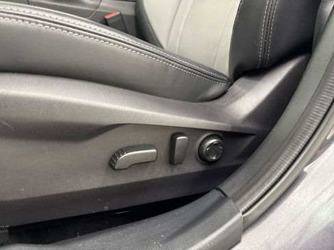 Certified 2025 Subaru Outback Limited image 13