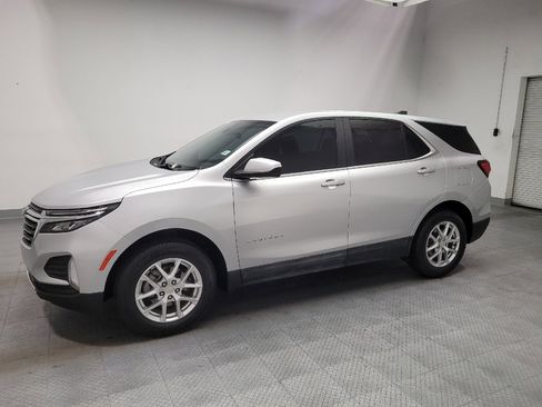 Used 2022 Chevrolet Equinox LT AWD/4WD image 2