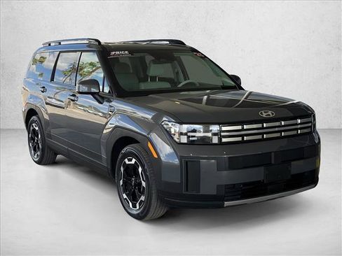 Used 2025 Hyundai Santa Fe SEL image 5