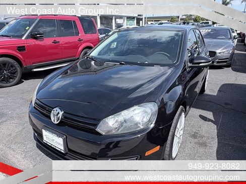 Used 2010 Volkswagen Golf 4-Door FWD image 2