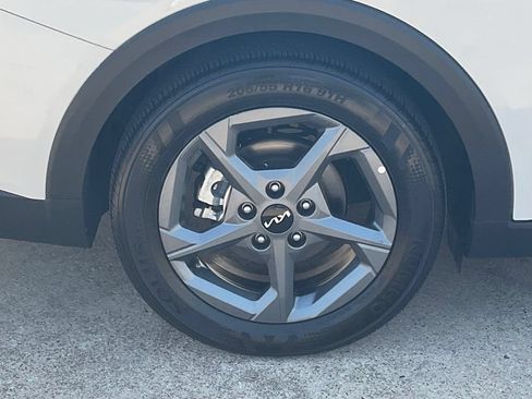 Used 2025 Kia K4 FWD image 7