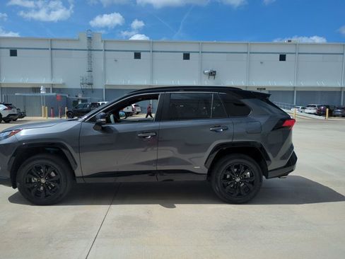 Used 2023 Toyota RAV4 XSE AWD/4WD image 8