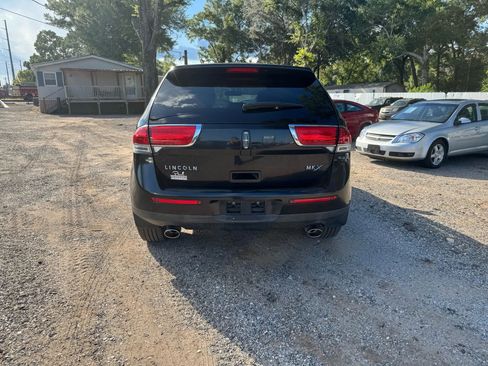 Used 2014 Lincoln MKX FWD image 4
