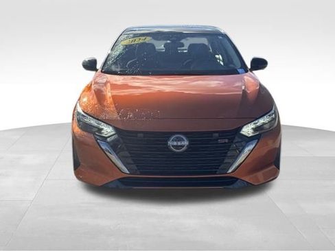 Used 2024 Nissan Sentra SR w/ SR Premium Package image 2