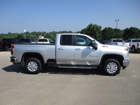 Used 2022 Chevrolet Silverado 2500 LT w/ All Star Edition AWD/4WD image 6