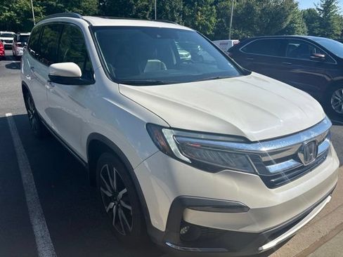 Used 2019 Honda Pilot Touring image 4