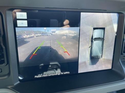 Used 2023 Ford Bronco Badlands image 20