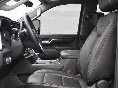 Used 2024 GMC Sierra 2500 Denali w/ Denali Reserve Package image 9