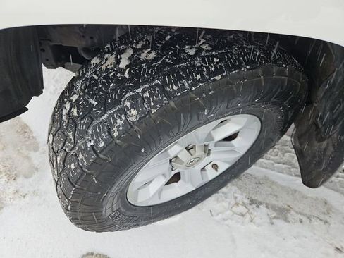 Used 2018 Toyota 4Runner SR5 Premium image 16