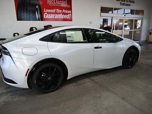 New 2026 Toyota Prius Plug-In Hybrid image 5