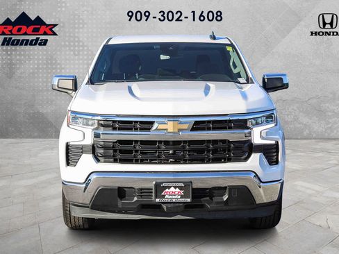 Used 2022 Chevrolet Silverado 1500 LT image 2