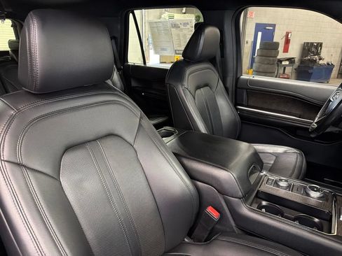Used 2021 Ford Expedition Limited AWD/4WD image 9
