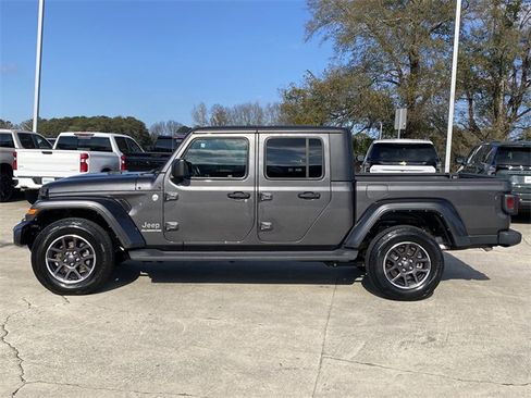Used 2021 Jeep Gladiator Overland w/ Popular Equipment Package image 2