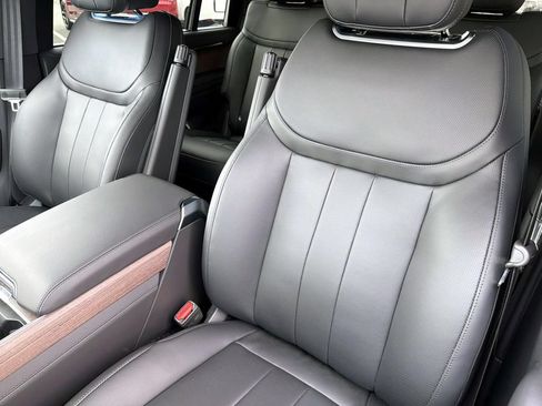New 2026 Land Rover Range Rover Long Wheelbase SE AWD/4WD image 20