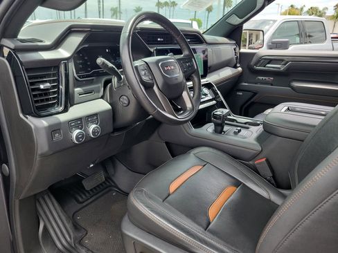 Used 2022 GMC Sierra 1500 AT4 w/ AT4 Preferred Package AWD/4WD image 17