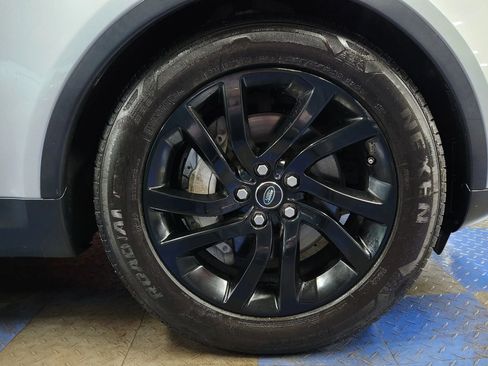 Used 2018 Land Rover Discovery HSE image 75