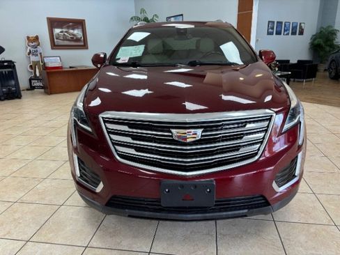 Used 2017 Cadillac XT5 Premium Luxury AWD/4WD image 2