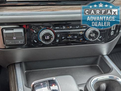 Used 2024 Chevrolet Silverado 1500 LT Trail Boss w/ LT Trail Boss Premium Package AWD/4WD image 12