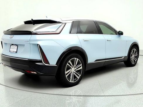 Used 2024 Cadillac Lyriq Tech RWD image 5