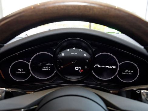Used 2023 Porsche Panamera Platinum Edition RWD image 31