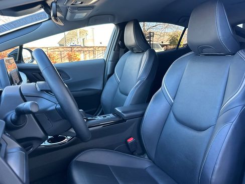 Used 2023 Toyota Prius XLE image 22