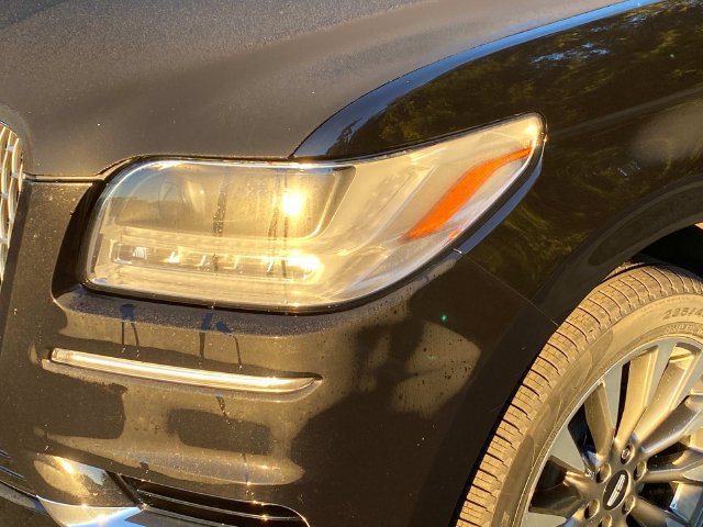 Used 2020 Lincoln Navigator Reserve w/ Luxury Package AWD/4WD image 5