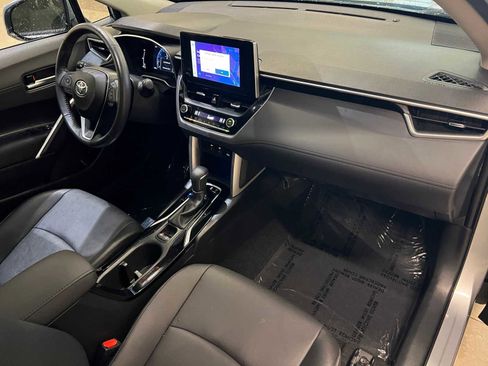 Certified 2023 Toyota Corolla Cross XLE image 15