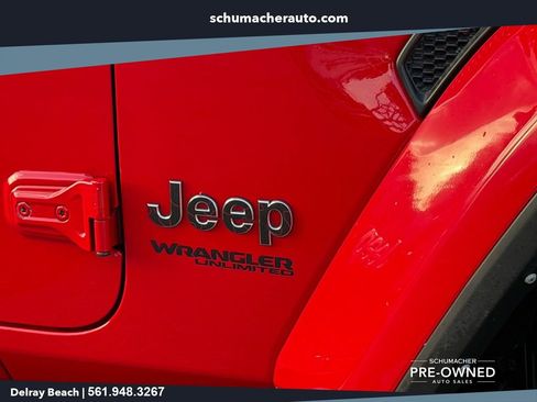 Used 2022 Jeep Wrangler Unlimited Sahara w/ LED Lighting Group AWD/4WD image 10