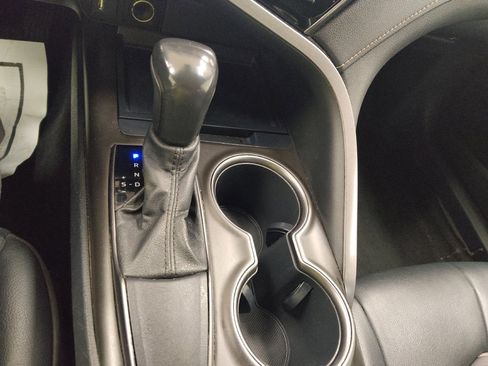 Used 2021 Toyota Camry SE image 26