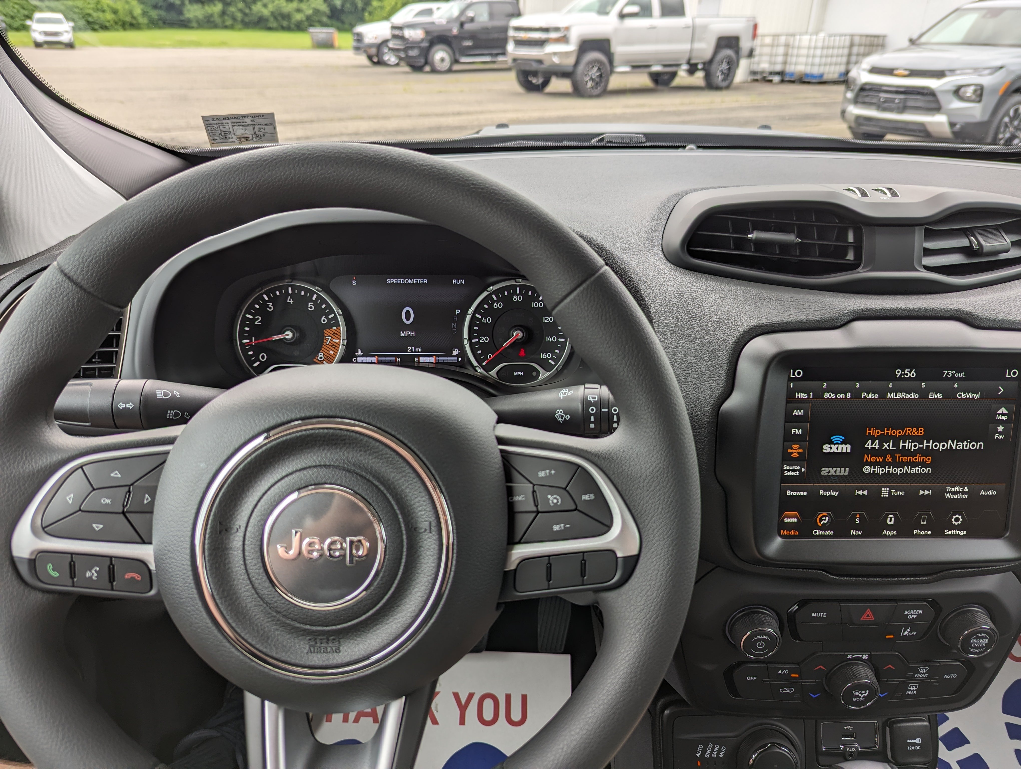 Used 2023 Jeep Renegade Latitude AWD/4WD image 14