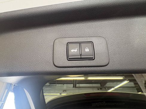 Used 2025 Nissan Murano SL w/ Cargo Package AWD/4WD image 19