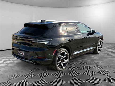 New 2026 Chevrolet Equinox EV LT image 3