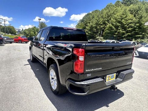 Used 2023 Chevrolet Silverado 1500 Custom image 24