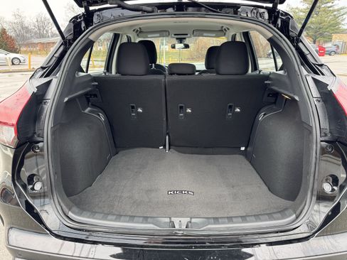 Certified 2025 Nissan Kicks Play S image 14