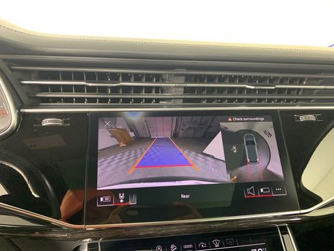 Used 2022 Audi Q7 3.0T Prestige image 26