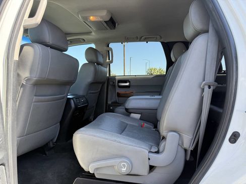 Used 2012 Toyota Sequoia Platinum image 9