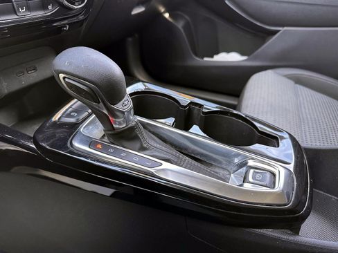 Used 2024 Chevrolet Trax LT w/ Driver Confidence Package FWD image 26