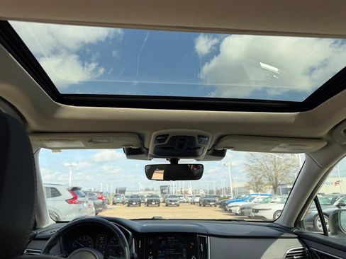 Used 2024 Subaru Outback Onyx Edition image 10