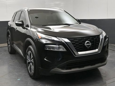 Used 2023 Nissan Rogue SV w/ SV Premium Package AWD/4WD image 2