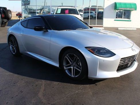 Used 2025 Nissan Z Sport w/ Floor Mat Package image 10